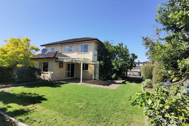 Photo of property in 8 Fergy Crescent, Wattle Downs, Auckland, 2103