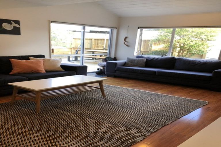 Photo of property in 2/224 Onewa Road, Birkenhead, Auckland, 0626