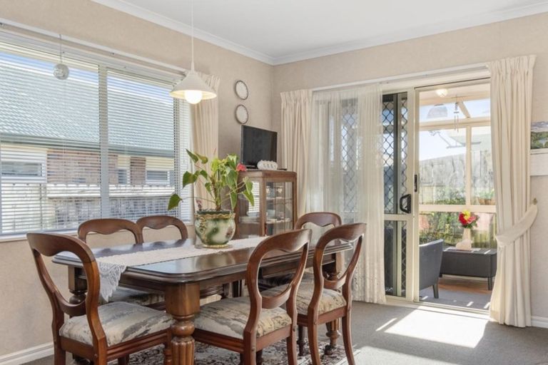 Photo of property in 32 Stableford Drive, Pyes Pa, Tauranga, 3112