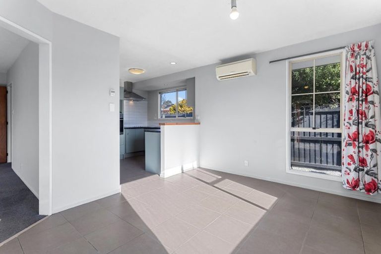 Photo of property in 89 Waratah Street, Avondale, Christchurch, 8061