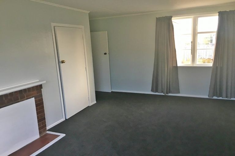 Photo of property in 11 Dowding Street, Melville, Hamilton, 3206