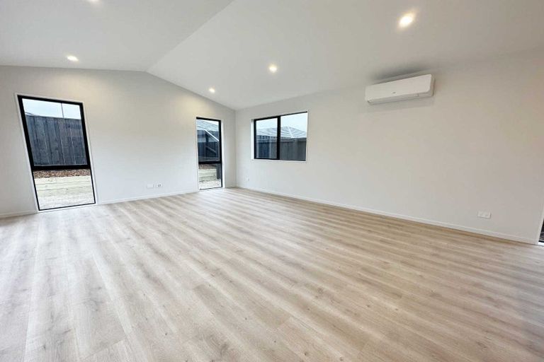 Photo of property in 11 Jean Batten Lane, Rolleston, 7615