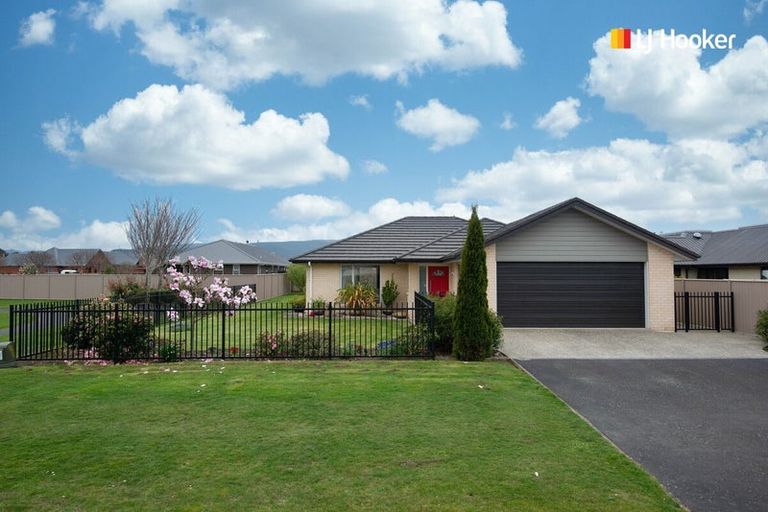 Photo of property in 8 Centre Street, Mosgiel, 9024