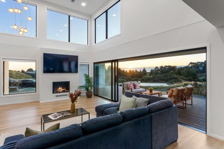 Photo of property in 1 Stetson Rise, Waikanae, 5391