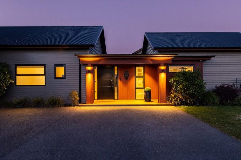 Photo of property in 67 Lomond Grove, Acacia Bay, Taupo, 3385