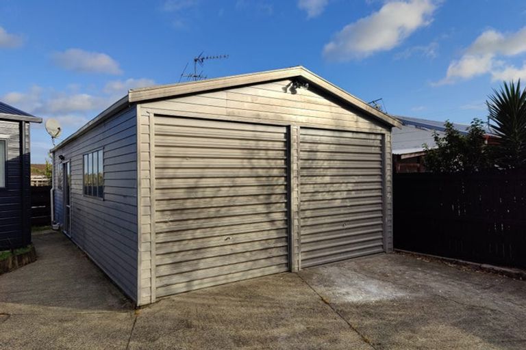 Photo of property in 43 Secretariat Place, Randwick Park, Auckland, 2105