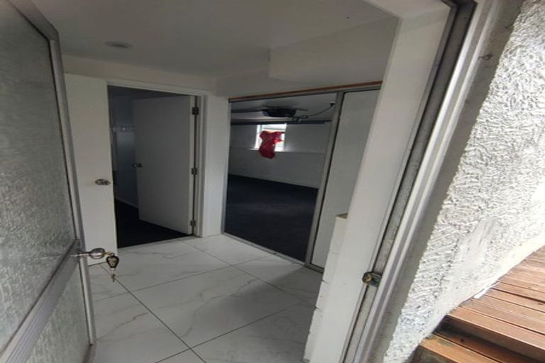 Photo of property in 165 Don Buck Road, Massey, Auckland, 0614