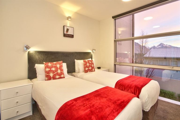 Photo of property in The Beeches Apartments, 13/60 Hallenstein Street, Queenstown, 9300