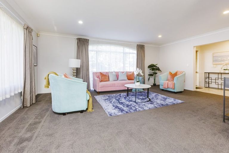 Photo of property in 35 Croftview Road, Wattle Downs, Auckland, 2103