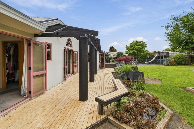 Photo of property in 12 Clare Street, Cambridge, 3434
