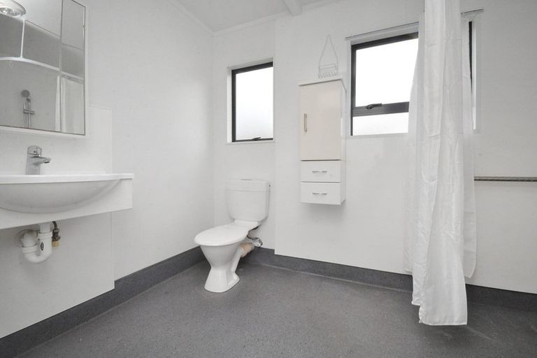 Property details for 46 Constable Road, Waiuku, 2123