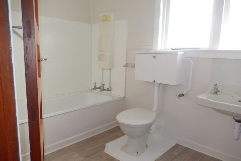 Photo of property in 40 Fulford Street, New Plymouth, 4310