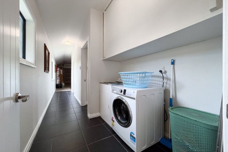 Photo of property in 17 Raeburn Avenue, Otatara, Invercargill, 9879