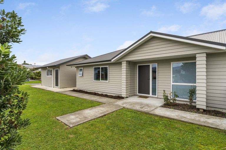 Photo of property in 4 Te Wiremu Lane, Otaki, 5512