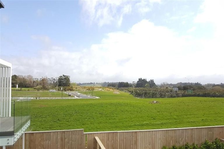 Photo of property in 17 Glenae Lane, Hobsonville, Auckland, 0618