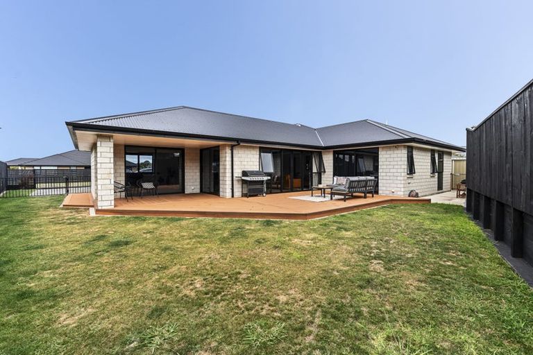 Photo of property in 25 Papawhero Drive, Bell Block, New Plymouth, 4312