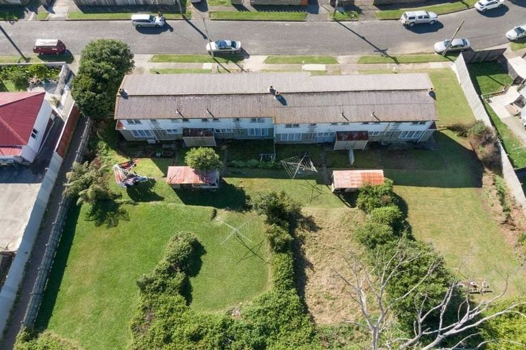 Photo of property in 50-56 Leicester Street, Cannons Creek, Porirua, 5024