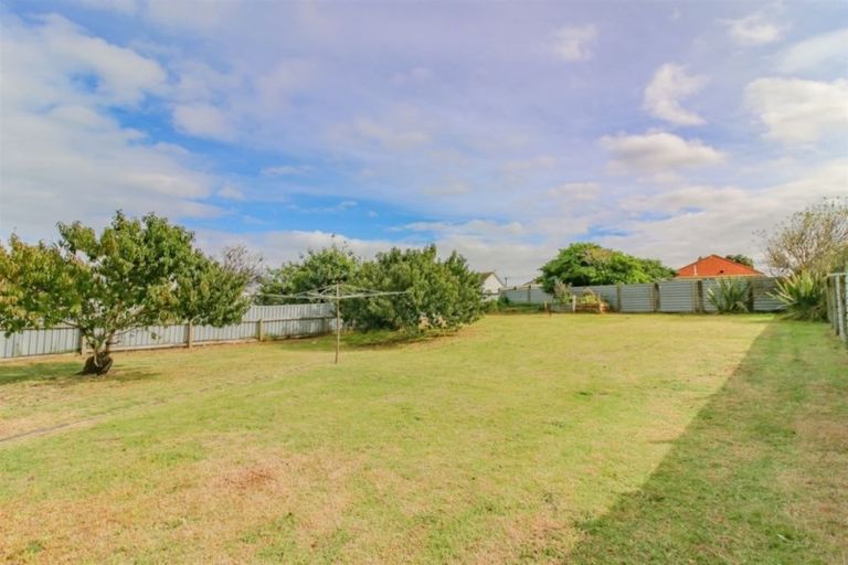 Photo of property in 2 Akatea Street, Gonville, Whanganui, 4501