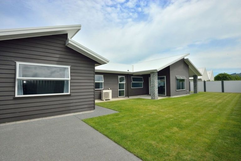 Photo of property in 13 Charteris Rise, Riverdale, Gisborne, 4010