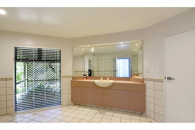 Photo of property in 16 Windleborn Place, Richmond, 7020