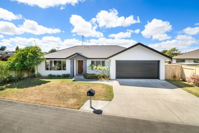 Photo of property in 6 Angelina Way, Kelvin Grove, Palmerston North, 4414
