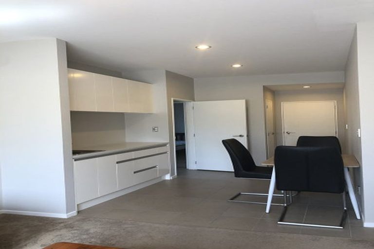 Photo of property in 16 Mural Place, Greenhithe, Auckland, 0632