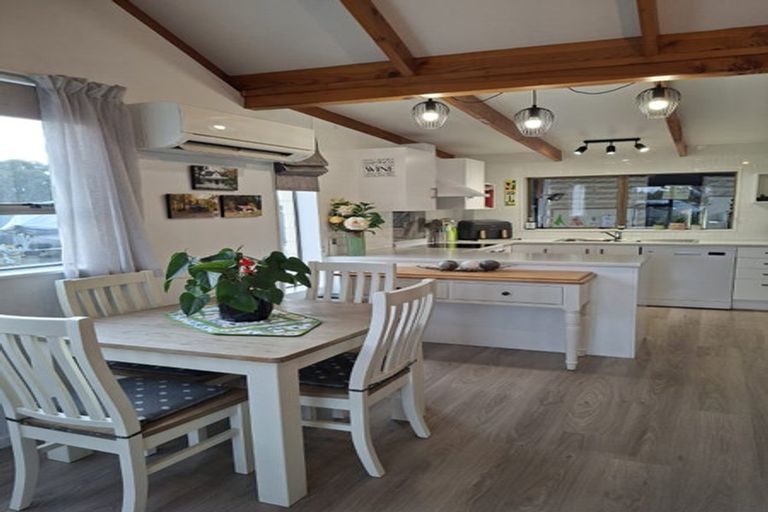 Photo of property in 5 Hillview Place, Pleasant Point, 7903