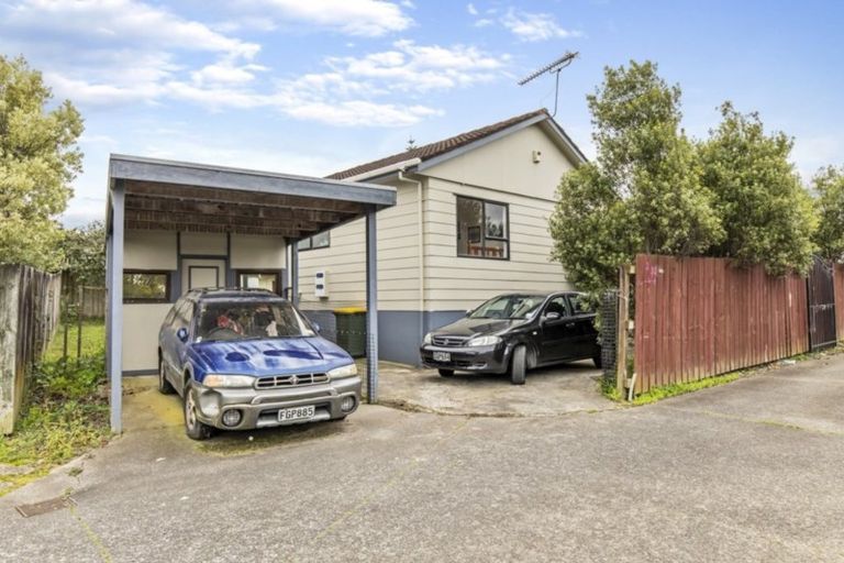 Photo of property in 1/33 Secretariat Place, Randwick Park, Auckland, 2105