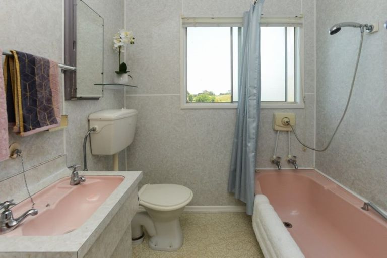 Photo of property in 16 Selwyn Road, Havelock North, 4130