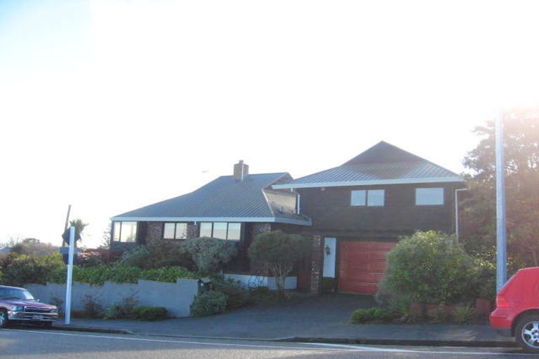 Photo of property in 79 Hackthorne Road, Cashmere, Christchurch, 8022