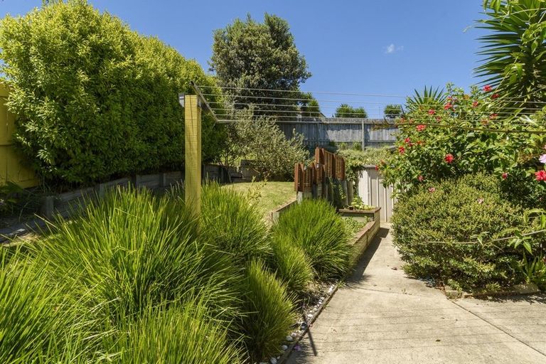 Photo of property in 74 Orion Drive, Welcome Bay, Tauranga, 3112