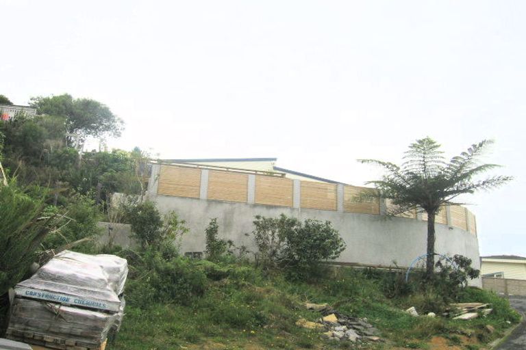 Photo of property in 17 Walnut Way, Maungaraki, Lower Hutt, 5010