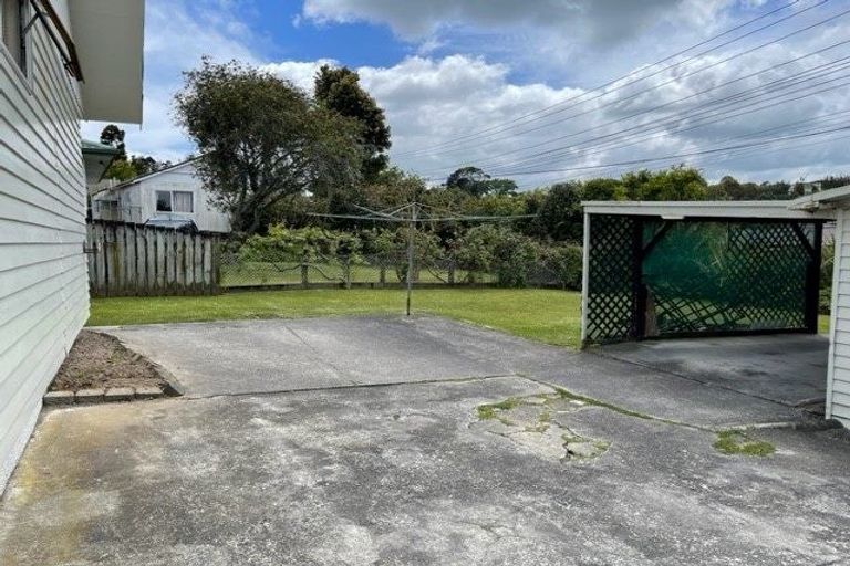 Photo of property in 20 Vina Place, Massey, Auckland, 0614