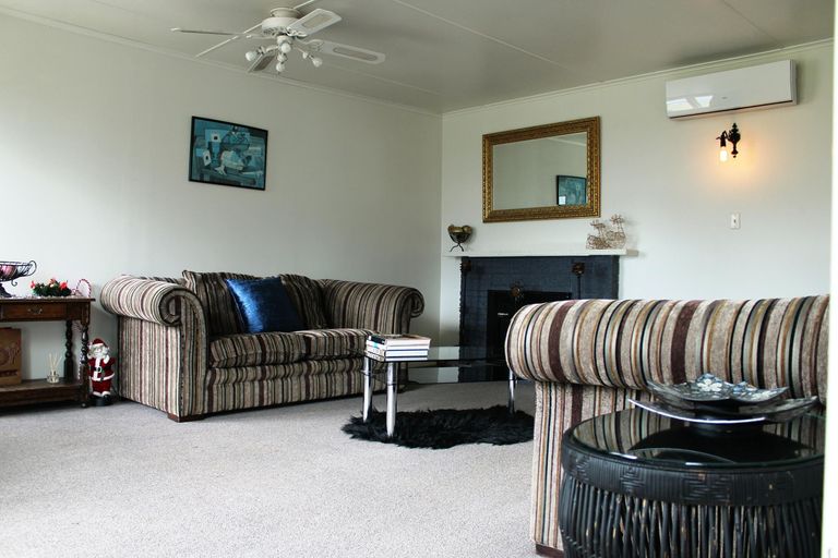 Photo of property in 44 Oxford Street, Lansdowne, Masterton, 5810