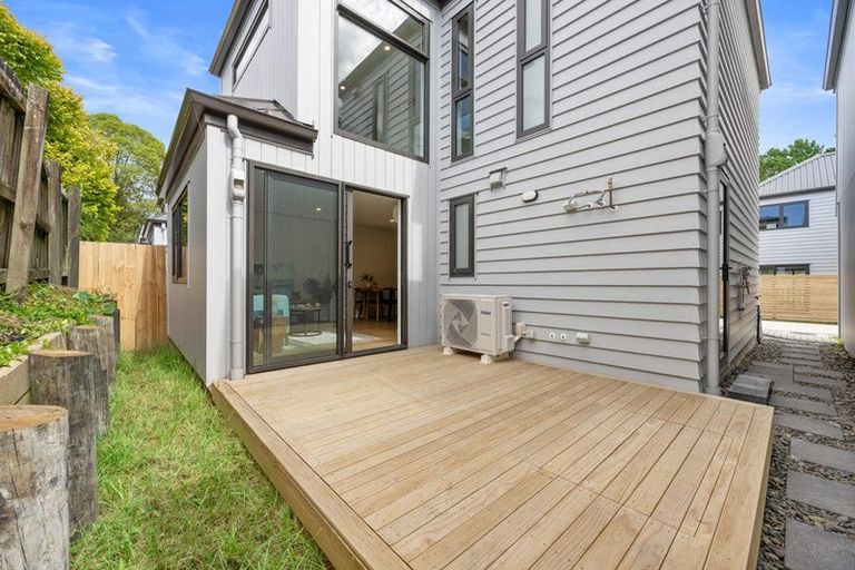 Photo of property in 58c Fitzherbert Avenue, West Harbour, Auckland, 0618