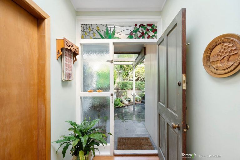 Photo of property in 67 Nicholson Road, Khandallah, Wellington, 6035