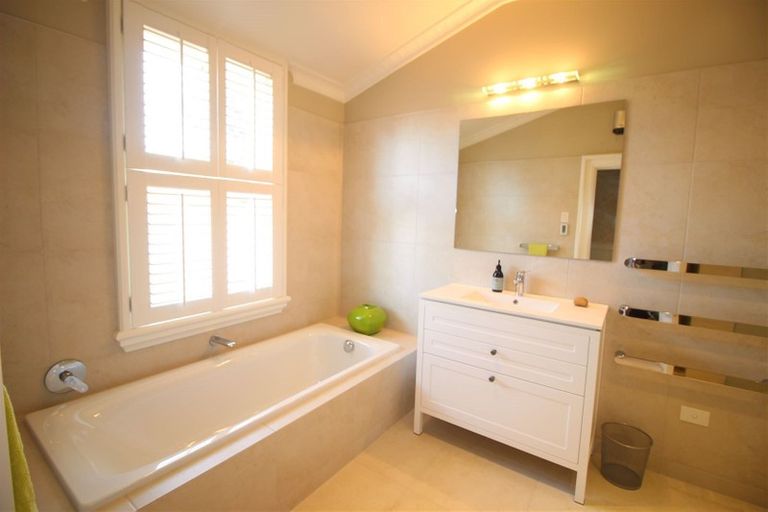 Photo of property in Chilcombe Homestead, 4 Medbury Terrace, Fendalton, Christchurch, 8041