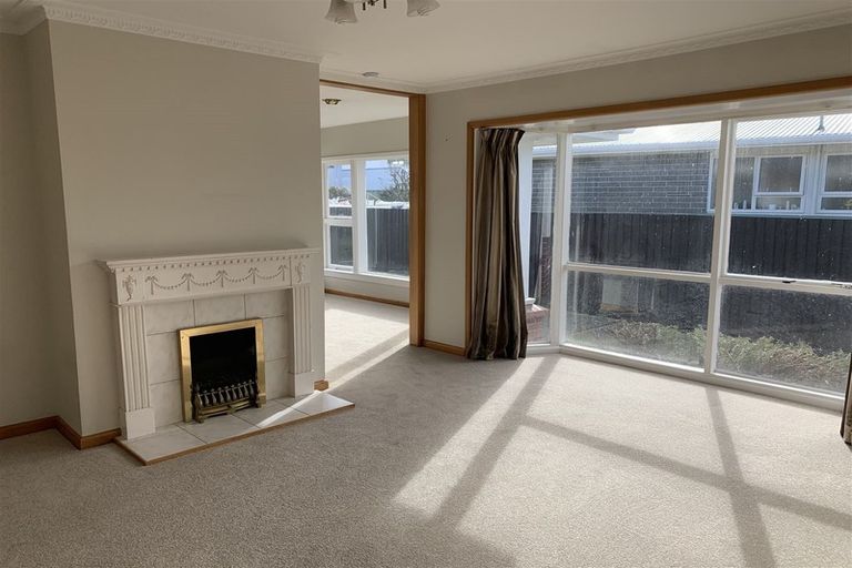 Photo of property in 8 Brent Place, Papanui, Christchurch, 8053