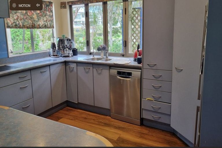 Photo of property in 10 Mariners Way, Whitby, Porirua, 5024