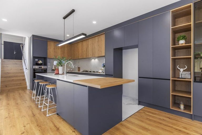 Photo of property in 2a Hughs Way, Flat Bush, Auckland, 2019