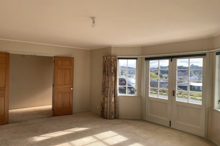 Photo of property in 7 Feltham Street, Hunterville, 4730