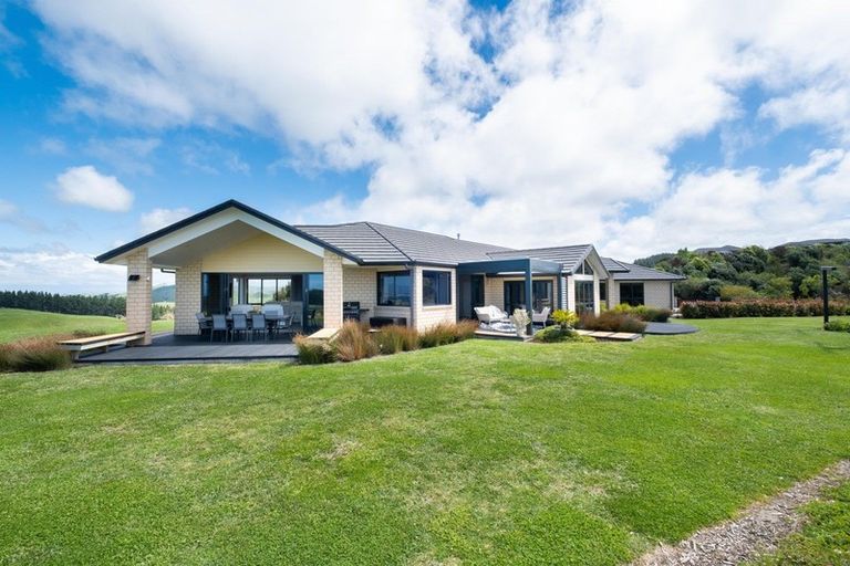 Photo of property in 229 Eskridge Drive, Eskdale, Napier, 4182