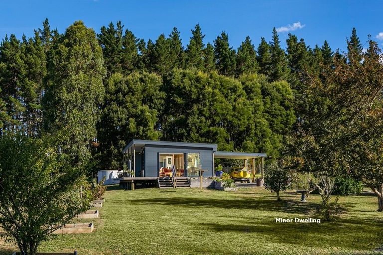 Photo of property in 16 Kennedy Road, Dairy Flat, Albany, 0792