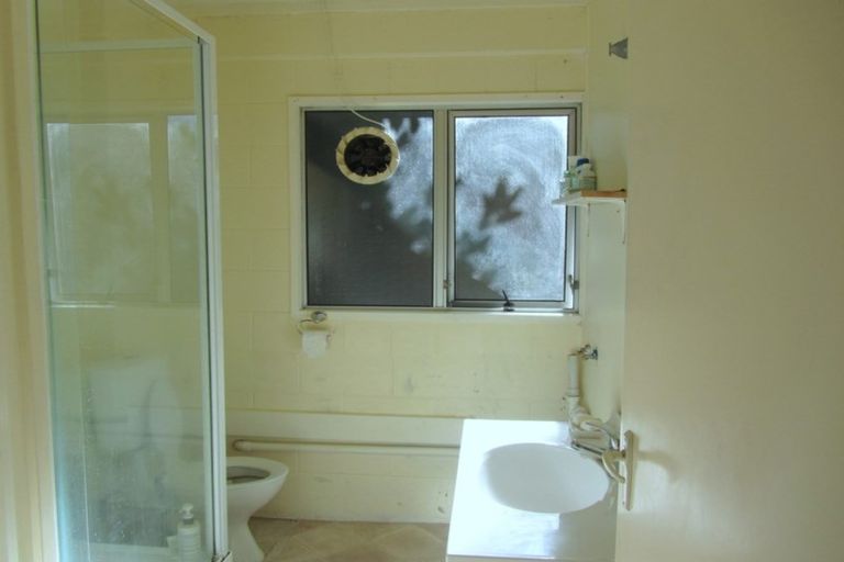 Photo of property in 1/36 Saddleback Rise, Murrays Bay, Auckland, 0630