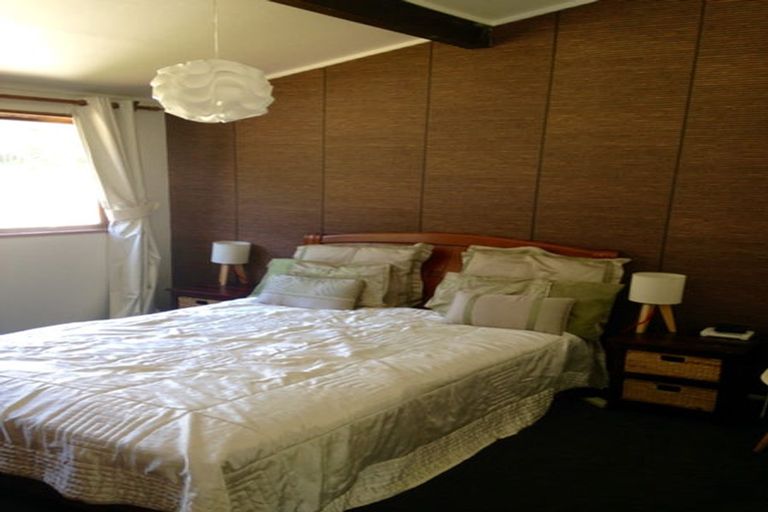 Photo of property in 35 Leinster Avenue, Raumati South, Paraparaumu, 5032