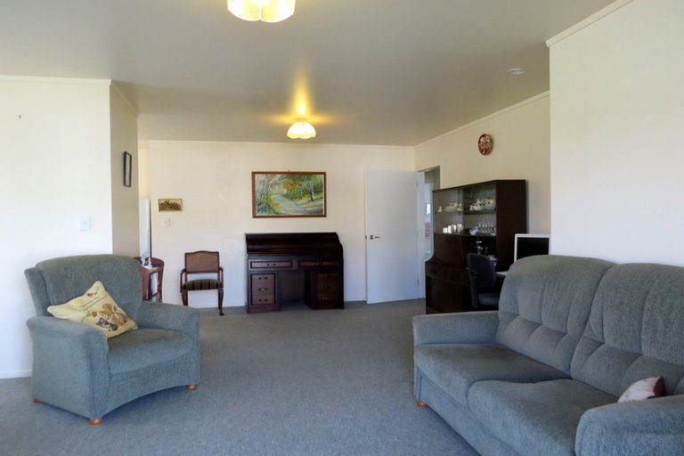 Photo of property in 5 Allman Drive, Coromandel, 3506