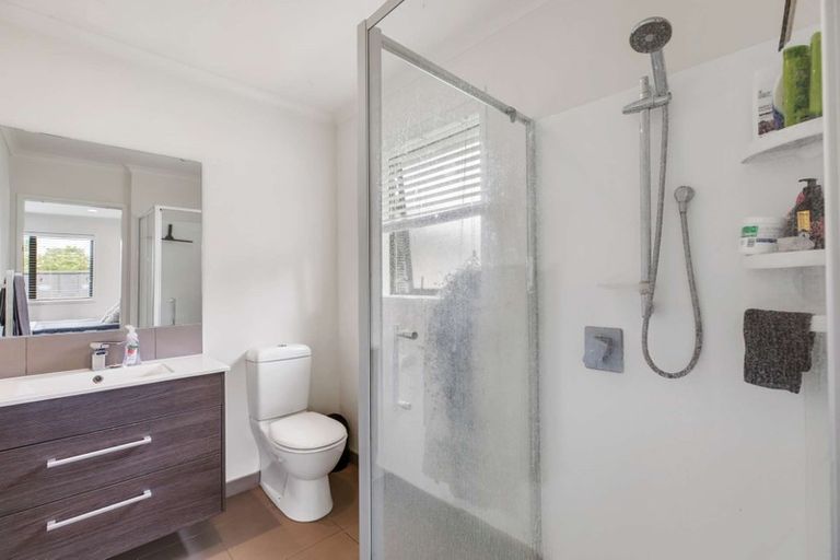 Photo of property in 2 Bayview Drive, Waiuku, 2123