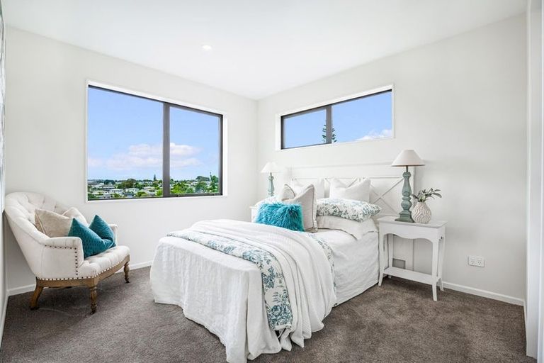 Photo of property in 16c Sheridan Drive, New Lynn, Auckland, 0600