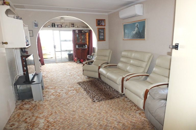 Photo of property in 9 Carthew Terrace, Foxton Beach, Foxton, 4815