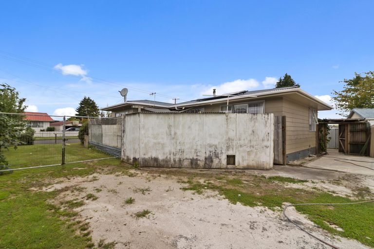 Photo of property in 28 Haumoana Street, Koutu, Rotorua, 3010